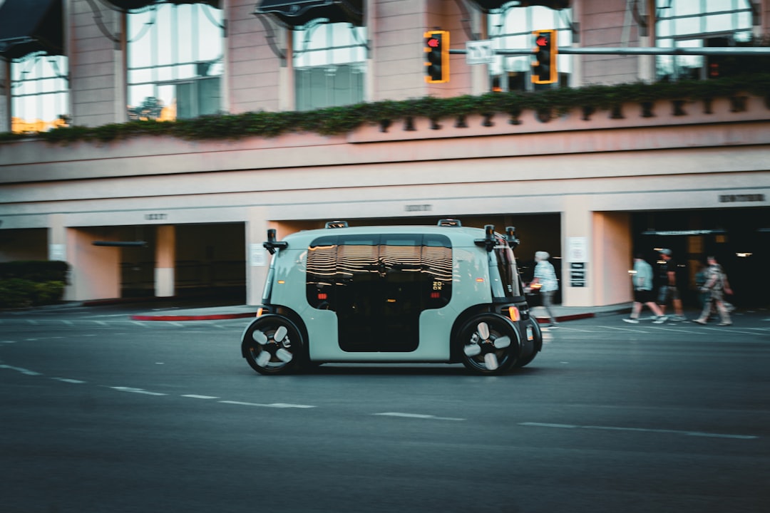 autonomous-vehicle-driving-on-a-city-street-whvn6qid6hs